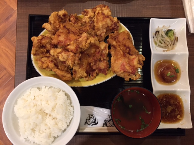 札幌赤れんがテラスの布袋でザンギを食べてきました シンプルプル
